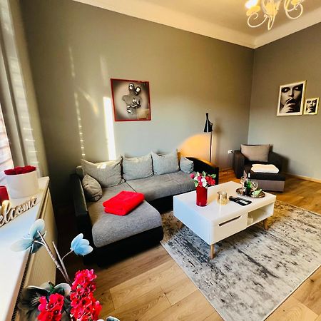 Wolnosci 21 Jelenia Gora Apartment Екстериор снимка