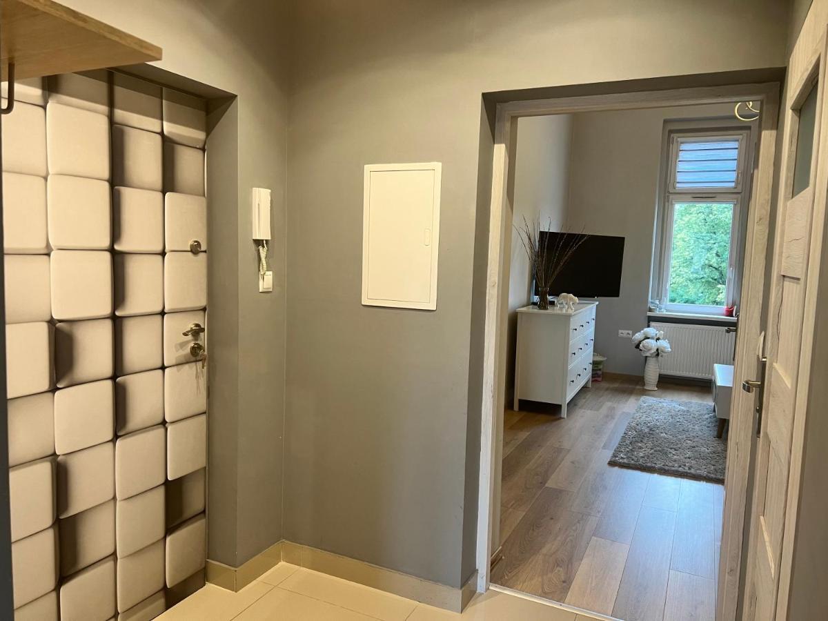 Wolnosci 21 Jelenia Gora Apartment Екстериор снимка