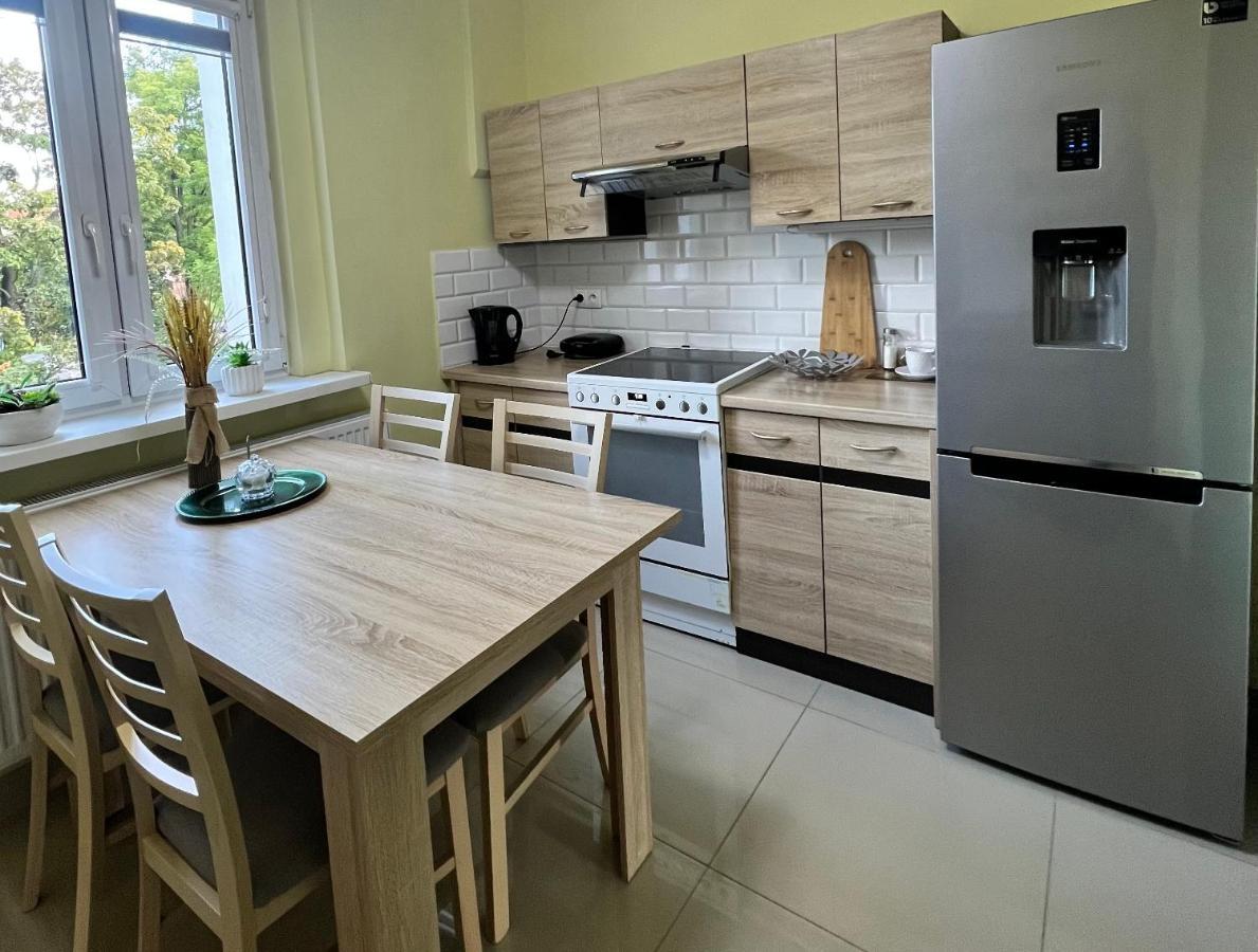 Wolnosci 21 Jelenia Gora Apartment Екстериор снимка