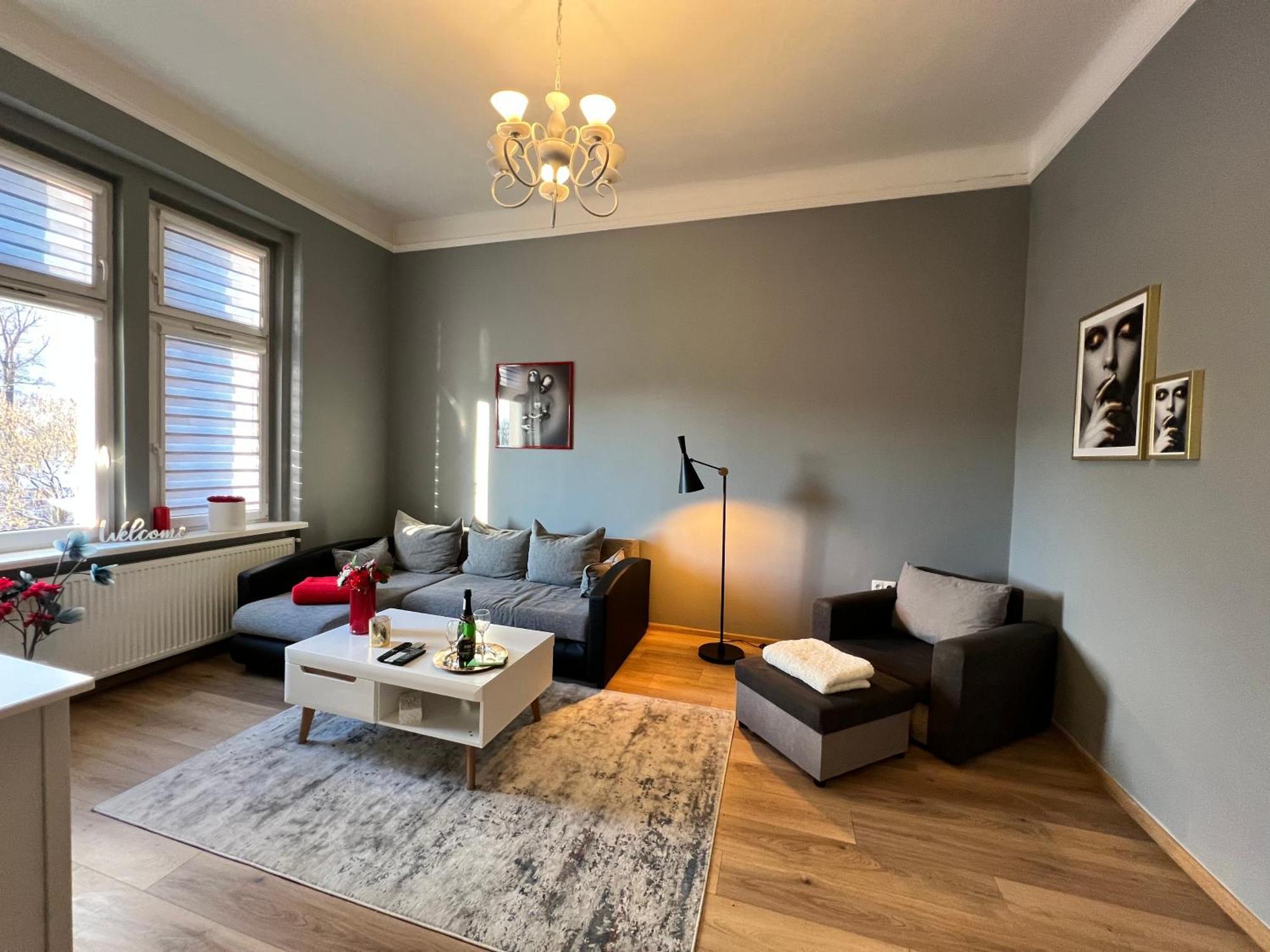 Wolnosci 21 Jelenia Gora Apartment Екстериор снимка