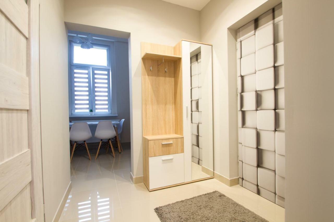 Wolnosci 21 Jelenia Gora Apartment Екстериор снимка